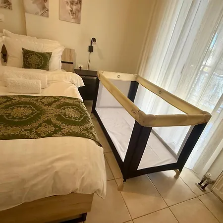 Domus Philippi & Parking *