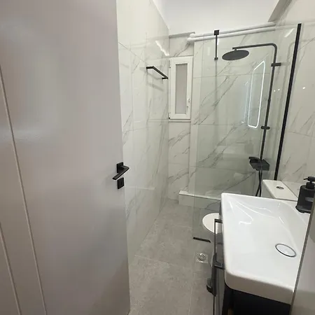 Appartement Domus Philippi & Parking Larissa