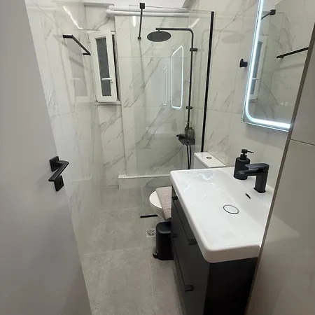 Domus Philippi & Parking *