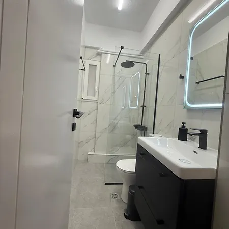 Domus Philippi & Parking * Larissa