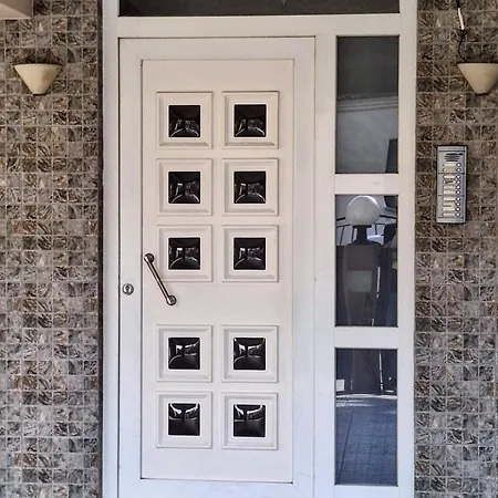 Domus Philippi & Parking Larissa